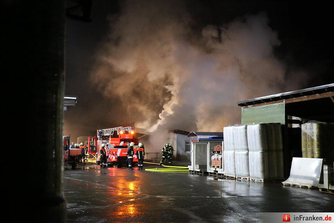 Brand in Baustoffhandel in Steinach