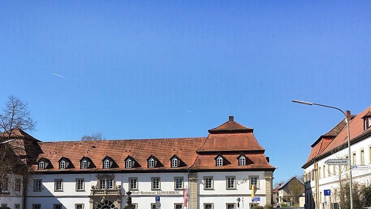 Wegen Corona herrscht absolute Ruhe auf dem Ebracher Marktplatz. Fotos: Anette Schreiber