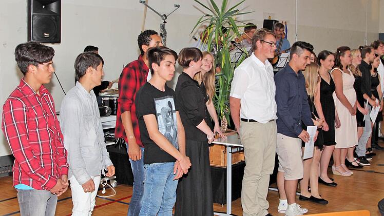 Abschlussfeier der 9. und 10. Klassen der Freiherr-von-Lutz-Mittelschule. Foto: Dieter Britz