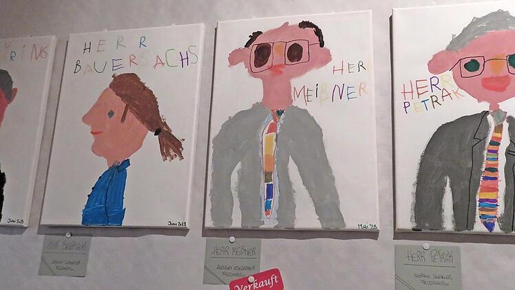 Wer h&auml;tte sie nicht erkannt? Die Vernissage zeigte Portraits von wichtgen Pers&ouml;nlichkeiten aus dem Landkreis.
