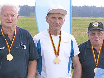 Siegfried Steuerwald, Herbert Tüchler und Dieter Hoffmann (von links), Sieger bei der Deutschen Meisterschaft.  Foto: ak