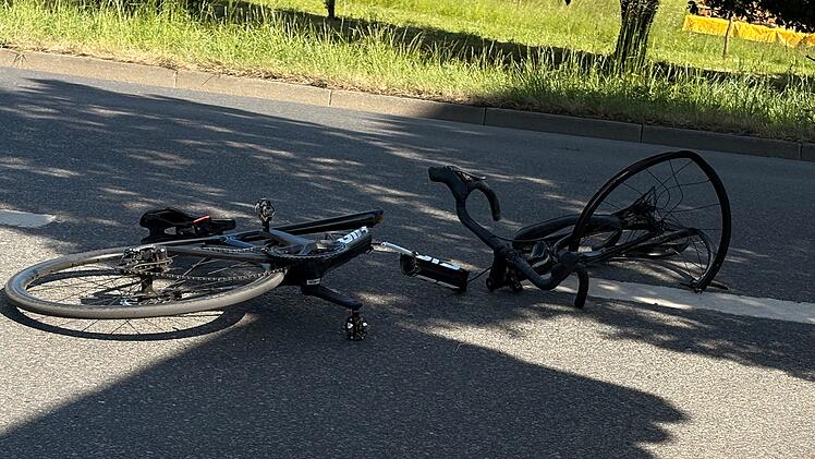 Radfahrerin bei frontalem Zusammenstoß im Kreis Aschaffenburg schwer verletzt