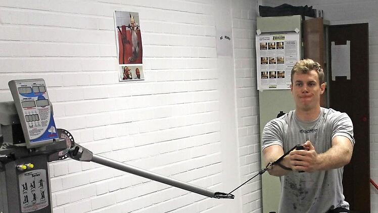 Auch Nicolo Melli trainiert nach der strapaziösen Europameisterschaft im Kraftraum. Fotos: Brose Baskets