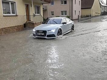 Kräftige Unwetter halten Mittelfranken im Atem