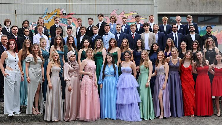 Röthenbach: Geschwister-Scholl-Gymnasium verteilt Zeugnisse - fast ein Viertel hat Einser-Abitur