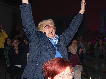 Die "Fraa" Rita Deuerling hatte allen Grund zu lachen.