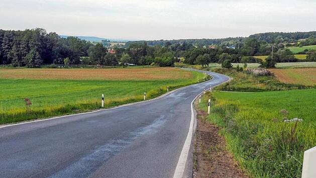Die Staatsstra&szlig;e 2188 zwischen Mistendorf und Zeegendorf soll saniert werden. Foto: Andrea Sp&ouml;rlein