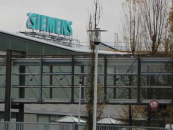 Trotz Sparprogramm und      schwierigen Geschäftszahlen:   Siemens Healthcare will am geplanten Ausbau des Siemens  Standortes   in   Forchheim festhalten.   Foto: Ekkehart Roepert