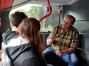 Bamberg: Jobs und Burger - Berufsberatung in der BasKIDhall Bamberg: Jobs und Burger - Berufsberatung in der BasKIDhall