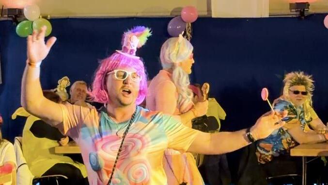 Die M&auml;nnertanzgruppe der EKG unter Leitung von Simone Gehringer brachte den Saal endg&uuml;ltig zum Beben.