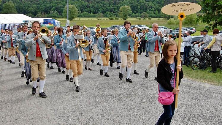 Pfingstmarkt in Steinach.  Foto: Sigismund von Dobschütz