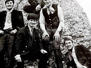 Das ist die erste Fan-Karte aus den 70er Jahren mit Bernd Heppt, Ludwig Persch, Rainer Kandler, Otto Derra und Roland Jäger.