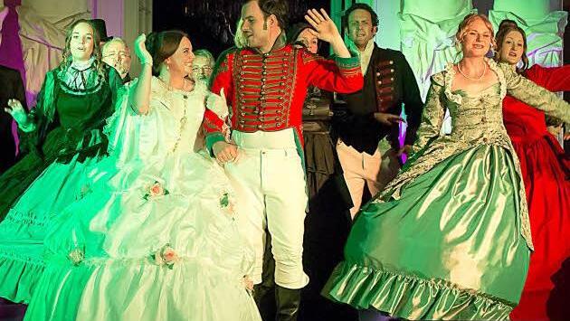 Glorreiche Zeiten für "Albert und Victoria": Mit Marie-Sophie Weidinger und Valentin Fruntke .  Fotos: Albert Höchstädter