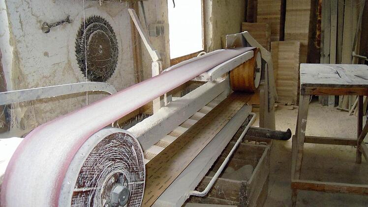 Schlittenherstellung in Leubach. Foto: Julia Raab