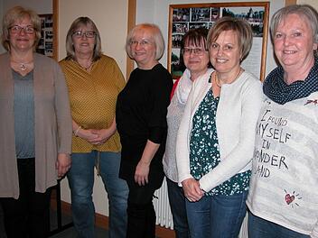 Der neue Vorstand des Gesangvereins "Eintracht" in Haard (von links): Ulrike Schramm, Inge Back, Eva Duda, Ruth Heim, Claudia Krakofsky  und Nortrud Diez. Ewald Kiesel