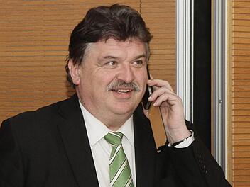 Landrat Klaus Peter Söllner kann sich über die eigenen und die Erfolge der Freien Wähler freuen. Foto: Archiv/Jochen Nützel