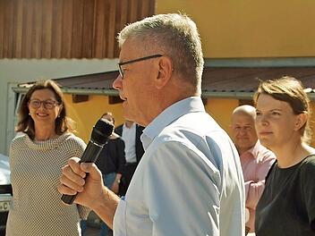 Bürgermeister Wolfgang Möhrlein begrüßte die Landtagspräsidentin Ilse Aigner (links).