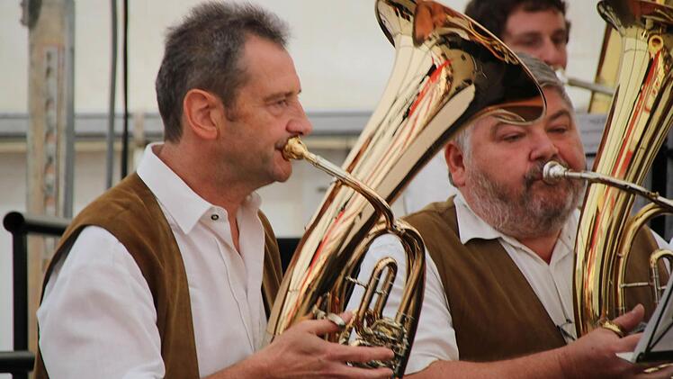 Impressionen vom Coburger "Lokalklang" am Sonntag: Blaskapelle MeederFoto: Jochen Berger