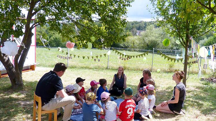 Die "Bramicher Forscherfrösche".  Foto: Marion Eckert