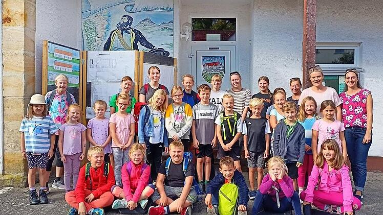 Gut gelaunt begaben sich die Planeten-Entdecker zum Nikolaus-Copernicus-Planetarium in N&uuml;rnberg.