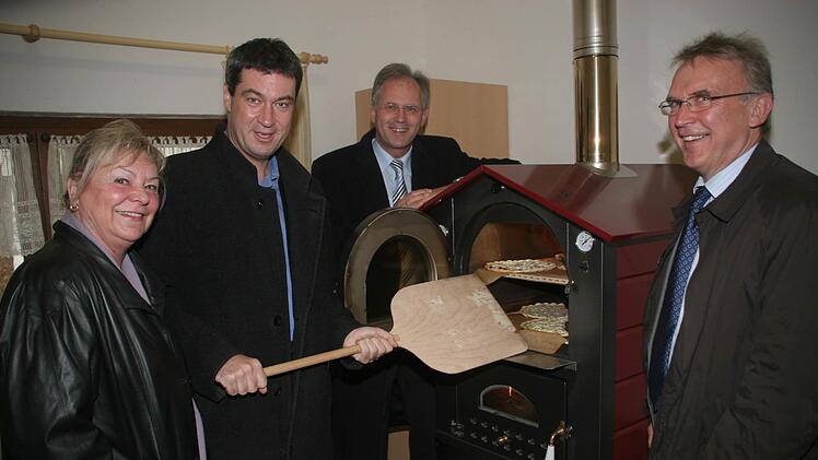 Im Bezirkskrankenhaus in Erlangen wird 2009 ein Backhaus in Betrieb genommen.  Foto: Michael Busch