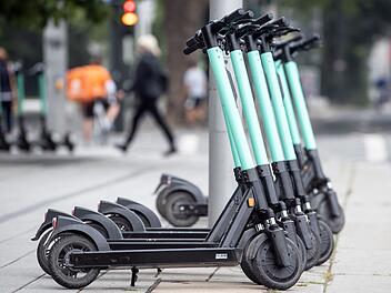 N&uuml;rnberg: VGN verbietet E-Scooter in Bus, U-Bahn und Tram - mit ungew&ouml;hnlicher Begr&uuml;ndung