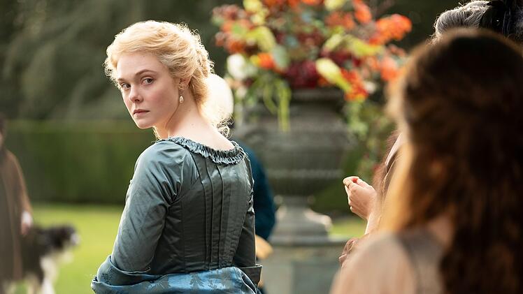 Für ihre Leistung in der Hulu-Serie "The Great" (2020-2023) wurde Elle Fanning unter anderem für einen Golden Globe nominiert.