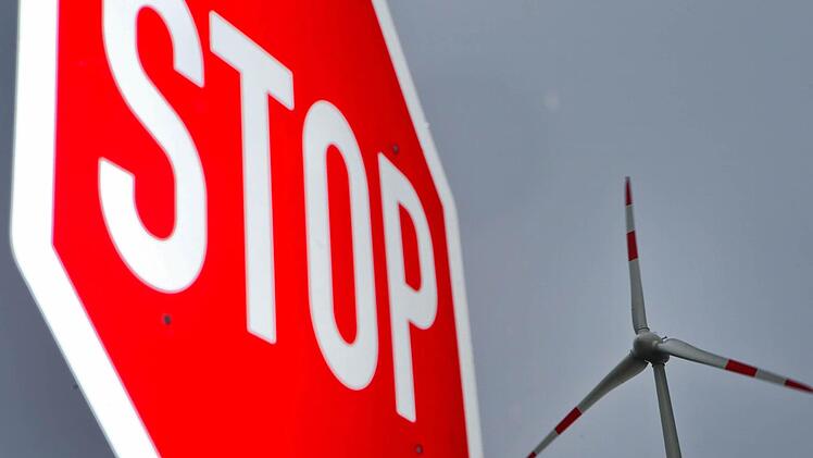 Windkraft-Stop: In Schirradorf sollte Prokon 16 Rotoren finanzieren. Doch das Unternehmen kränkelt, zudem sind die Vorrangflächen aus dem Regionalplan rausgefallen. Foto: Jens Büttner/dpa