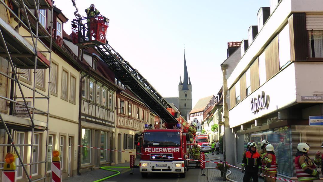 Zeil: Dachstuhlbrand in Altstadt