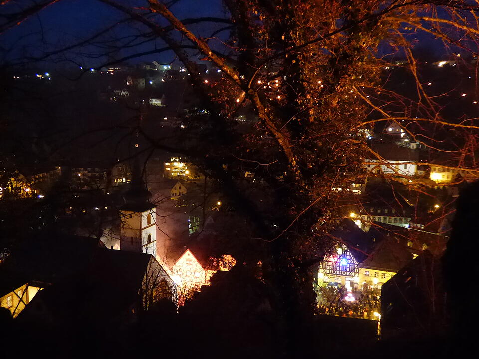 Besucherrekord bei Lichterprozession Pottenstein