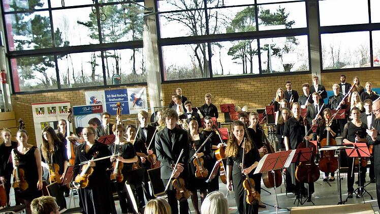 Unter der Leitung von Till Fabian Weser gastierte das Jugendsymphonieorchester Oberfranken erstmals in Bad Rodach.Foto: Jochen Berger