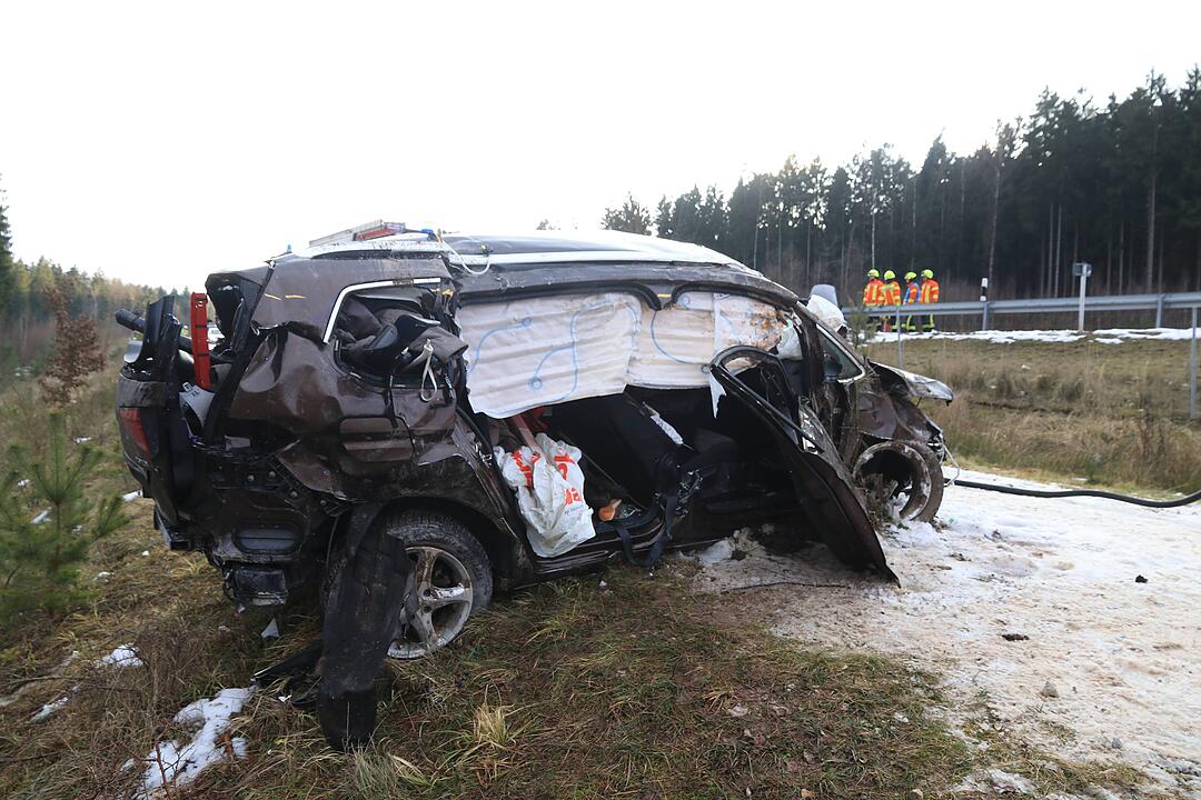 Schwerer Unfall bei Ebersdorf: A73 stundenlang gesperrt