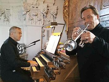 Georg Schäffner und Markus Mester (von links) traten in der Basilika auf.  Foto: Thomas Weichert