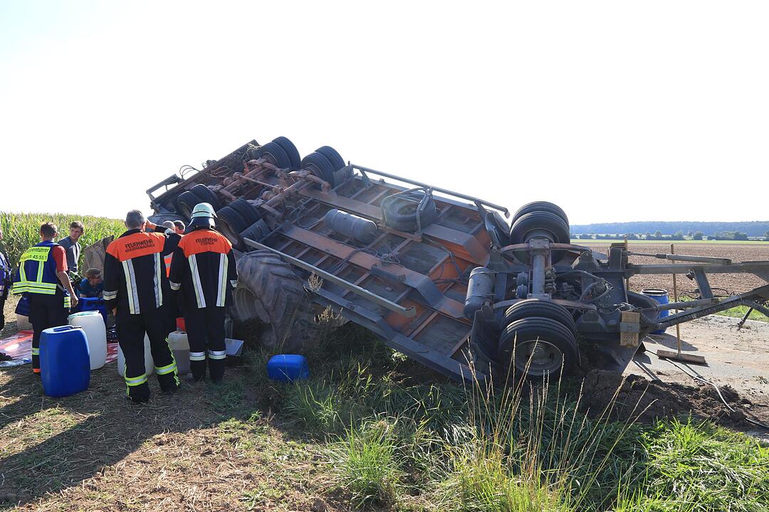 Lkw-Fahrer verliert Kontrolle bei Herzogenaurach