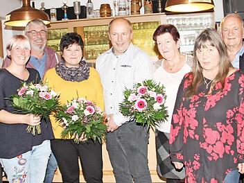 Beim Essen für die Schulweghelferinnen und -helfer wurden auch diejenigen verabschiedet, die sich seit mehreren Jahren für den ehrenamtlichen Dienst zur Verfügung stellten.  Foto: Gerda Völk