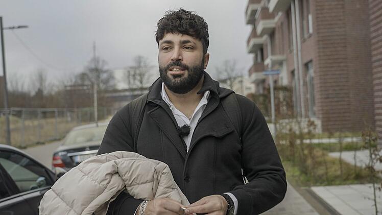 Sulaiman Tadmory arbeitet als Journalist und besitzt die deutsche Staatsbürgerschaft.