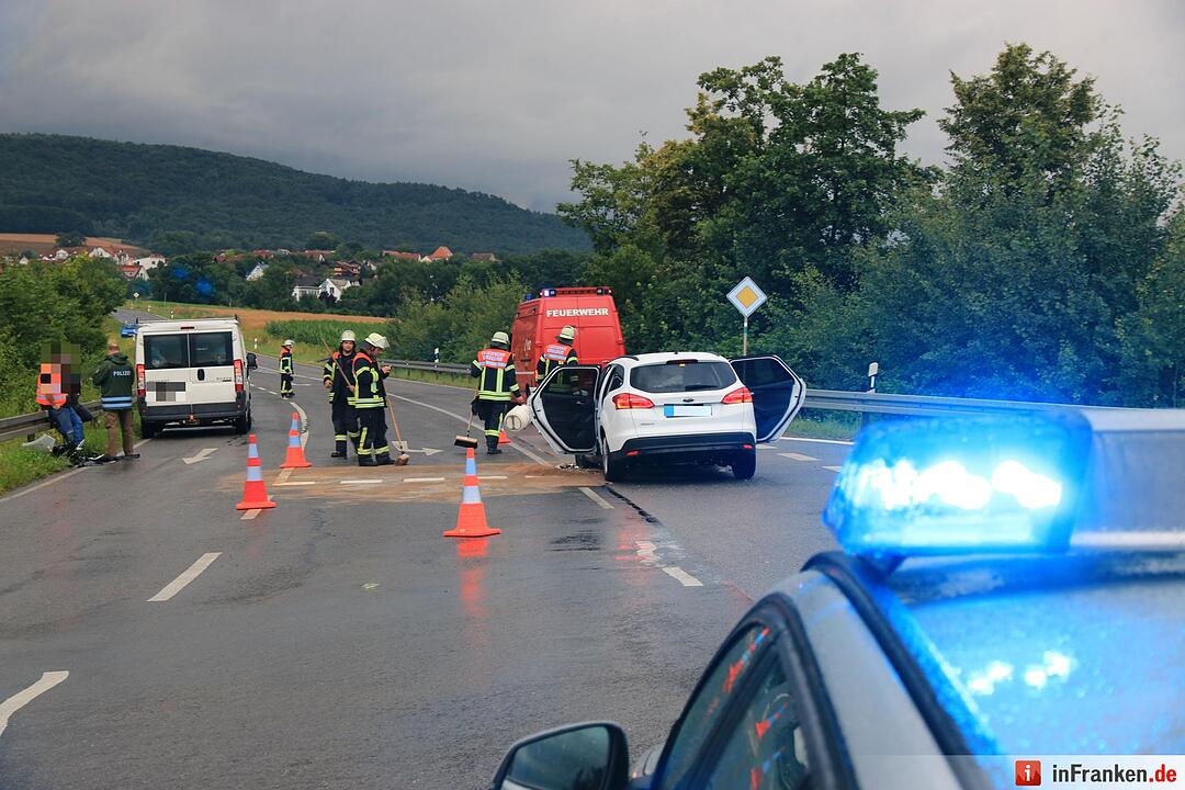 Unfall an der Anschlussstelle Hirschaid: Zwei Verletzte