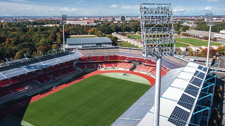 Beim 1. FC Nürnberg stehen die Termine für die Vorbereitungen auf die neue Saison. Die Kaderplanung läuft auf Hochtouren – der große Umbruch soll kommen.