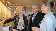 Innenminister Herrmann informierte sich am Infostand.