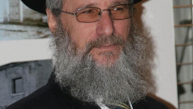 Rabbiner Jakov Ebert von der Jüdischen Gemeinde Würzburg fand es sehr berührend, in der ehemaligen Synagoge in Wiesenbronn zu sein. Foto: Daniela Röllinger