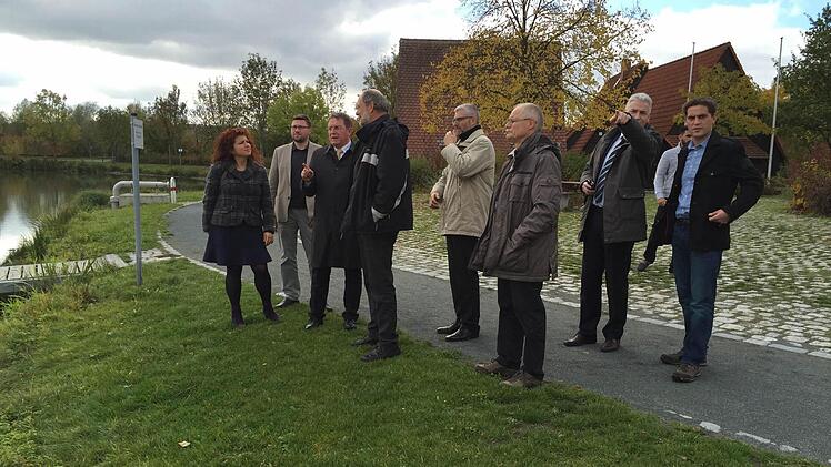 Die Teilnehmer der Seen-Konferenz am Oberauhof.