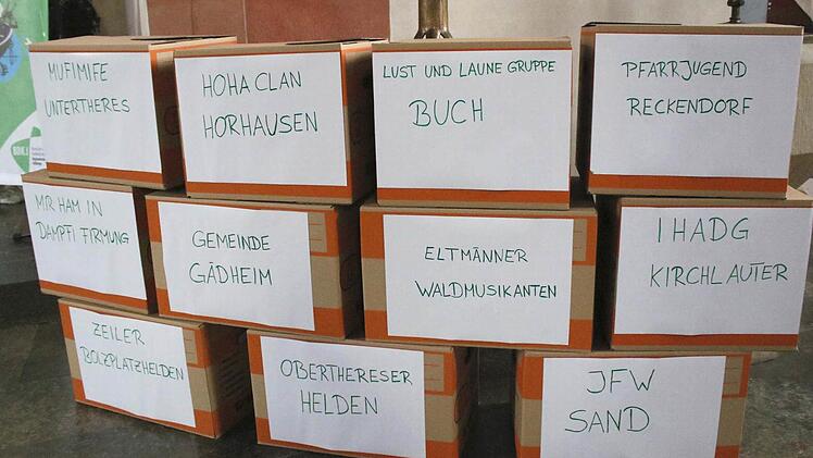 Elf Gruppen elf Aufgaben: Sowohl die "MUFIMIFE" aus Untertheres oder die Eltmänner Waldmusikanten werden sich noch bis Sonntagabend ins Zeug legen, um ihre Aufgaben zu erledigen. Foto: Ralf Naumann