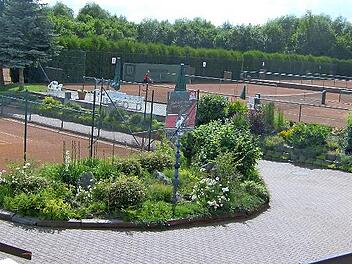 400 000 Euro wird die Sanierung der Tennisplätze kosten. Die Gemeinde übernimmt davon zehn Prozent: 40 000 Euro.