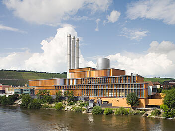 Würzburg: "Weißer Nebel" und Knallgeräusch - Polizei erklärt abendlichen Einsatz