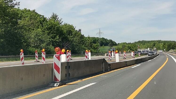 Bamberg/Hirschaid: Verkehrsbehinderungen auf A73 möglich - Bauarbeiten an Autobahndamm