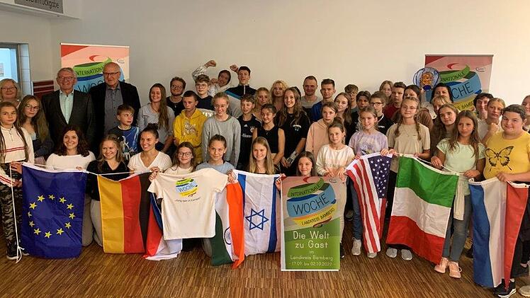 Landkreis Bamberg: Erste internationale Begegnung - Jugend lernt gemeinsam "Br&uuml;cken zu schlagen"