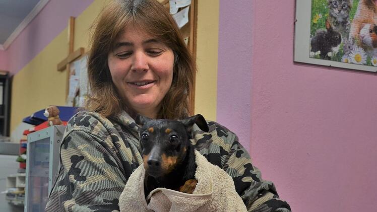 Katrin Meserth vom Tierheim Kronach rät, sich vor dem Hundekauf gut zu informieren. Das haben unsere Facebook-Nutzer offenbar getan, die nach unserem Aufruf auf dieser Seite ihre Lieblinge im Bild vorstellen. Foto: Sandra Hackenberg