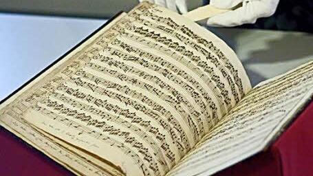 Komponierender Monarch: Diese Sonaten von Friedrich dem Großen wurden in den Coburger Kunstsammlungen entdeckt. Fotos: Jochen Berger