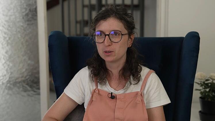 Hobbyk&ouml;chen und B&uuml;cherwurm Karo (36) l&auml;dt an Tag 3 nach Bochum.