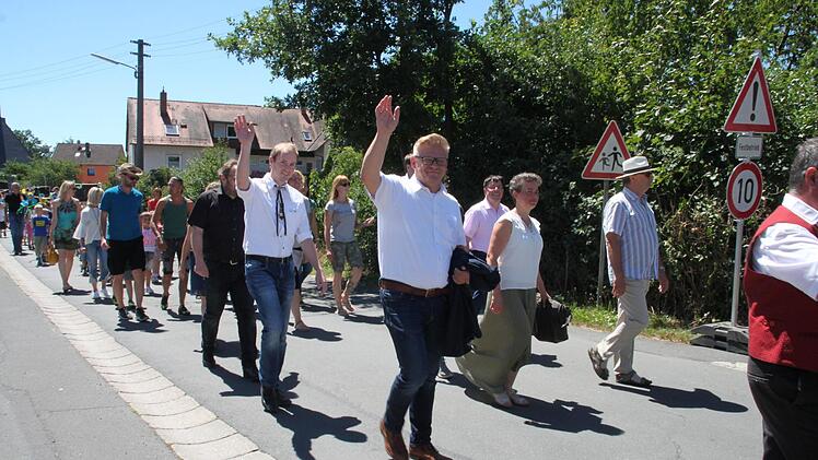 Impressionen vom Burghaiger Wiesenfest Foto: Stephan Stöckel